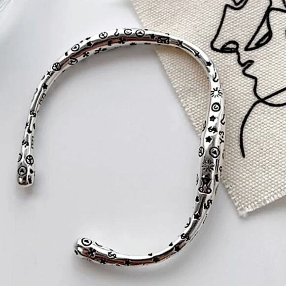 Irregular Graffiti Sterling Silver Bangle Cuff Bracelet - Picture 3 of 5